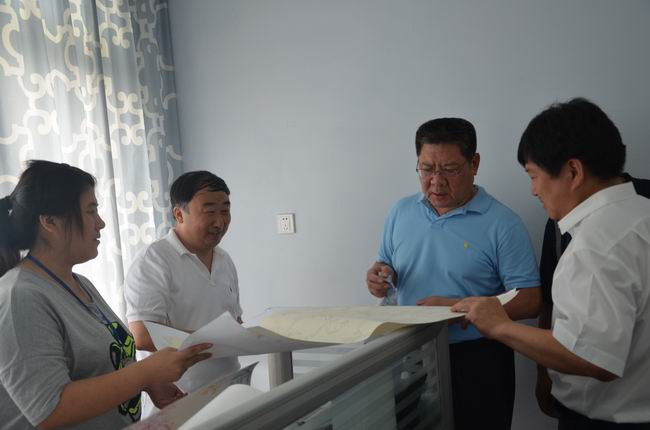 省經(jīng)信委、區(qū)經(jīng)信局領(lǐng)導(dǎo)一行到華紡考察