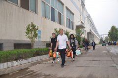 國慶中秋  員工“有?！? /></div>
			<div   id=